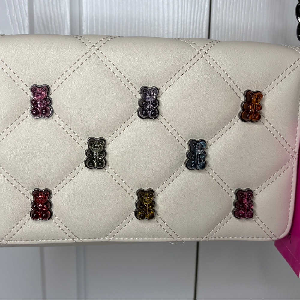 Betsy Johnson XOSybilg Gummy Bear Crossbody - Picture 12 of 13